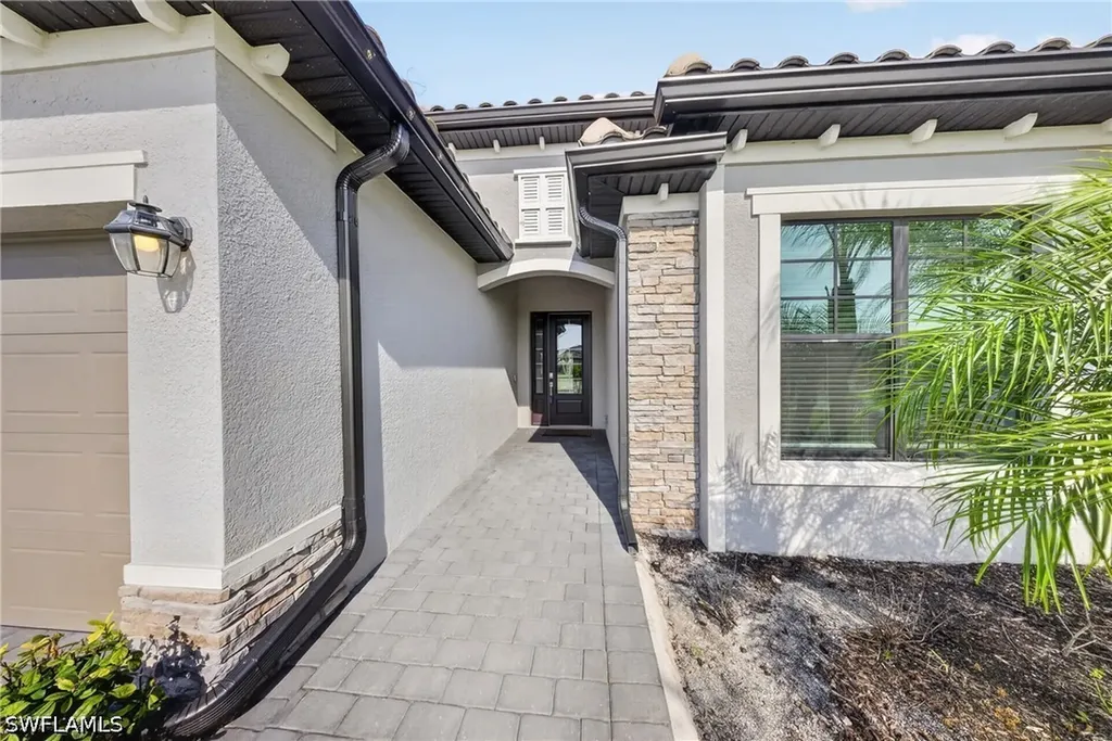1388 Birdie Drive Naples FL 34120