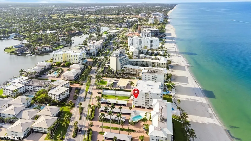 1977 Gulf Shore Boulevard N Naples FL 34102