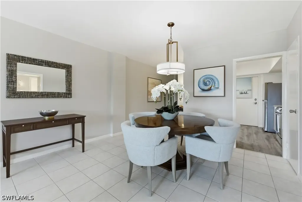 1977 Gulf Shore Boulevard N Naples FL 34102