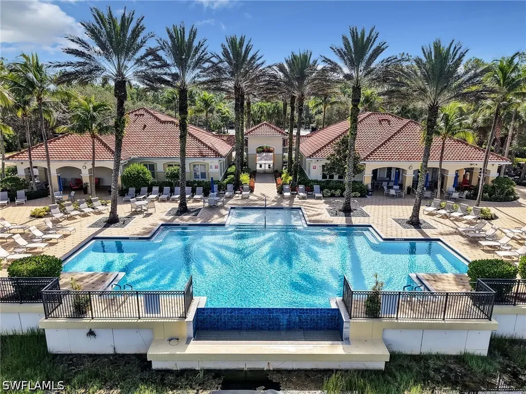 1882 Tarpon Bay Drive S Naples FL 34119