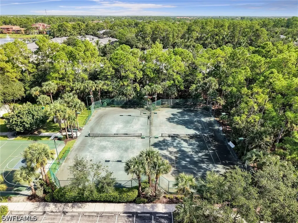 1882 Tarpon Bay Drive S Naples FL 34119