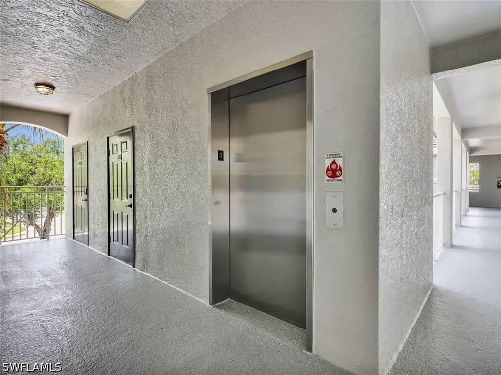 1882 Tarpon Bay Drive S Naples FL 34119