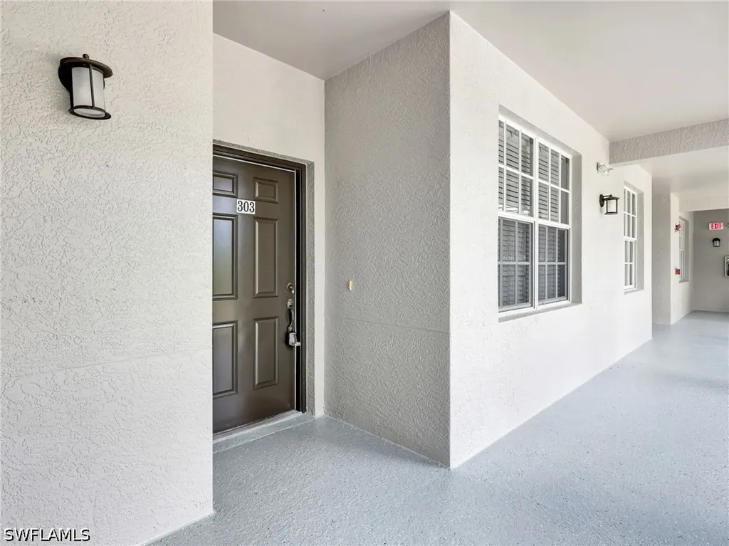 1882 Tarpon Bay Drive S Naples FL 34119