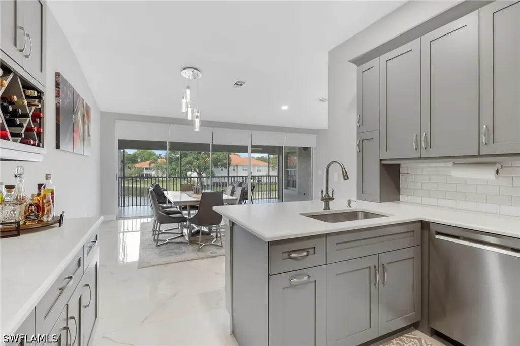 7648 Oleander Gate Drive Naples FL 34109