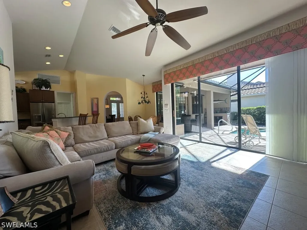 967 Tivoli Court Naples FL 34104