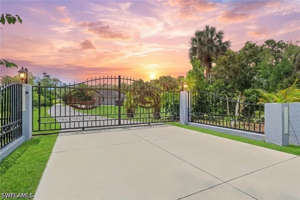 333 5th Street SW Naples FL 34117