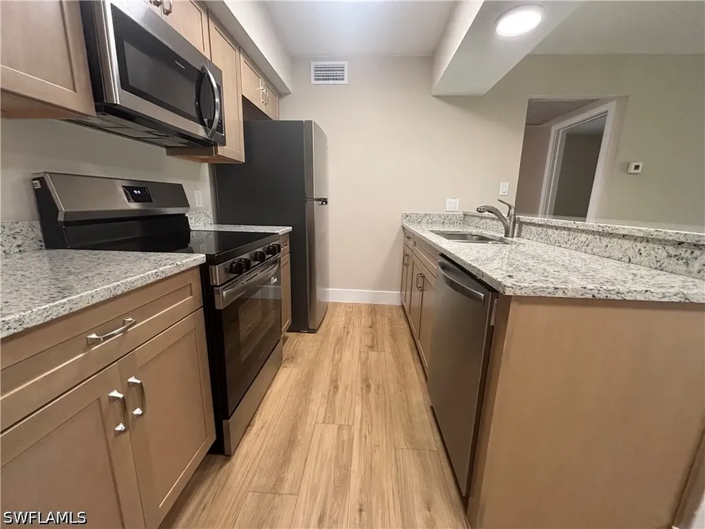 5305 Summerlin Road Fort Myers FL 33919