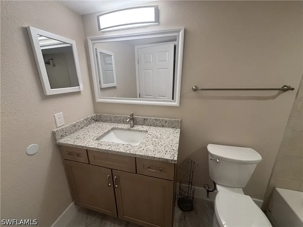 5305 Summerlin Road Fort Myers FL 33919