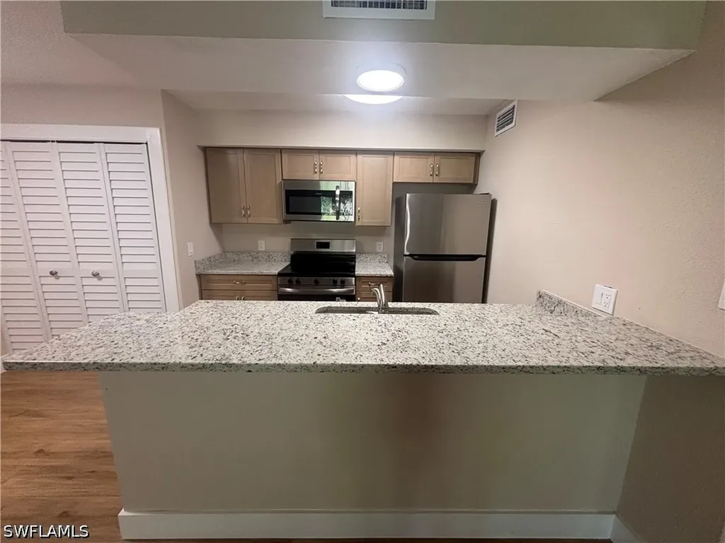 5305 Summerlin Road Fort Myers FL 33919