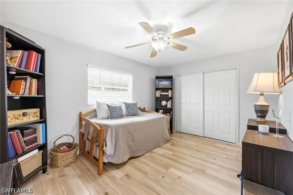 720 Meyer Drive Naples FL 34120