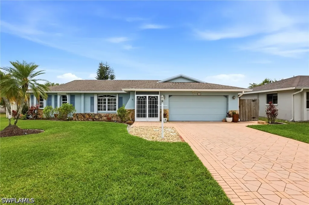 720 Meyer Drive Naples FL 34120