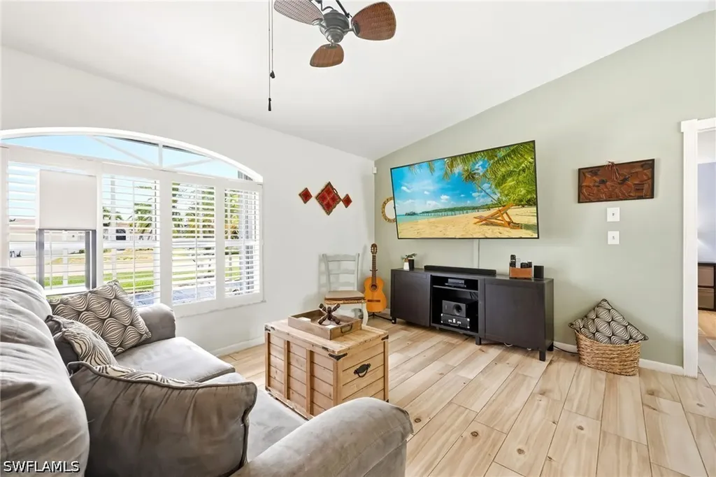 720 Meyer Drive Naples FL 34120