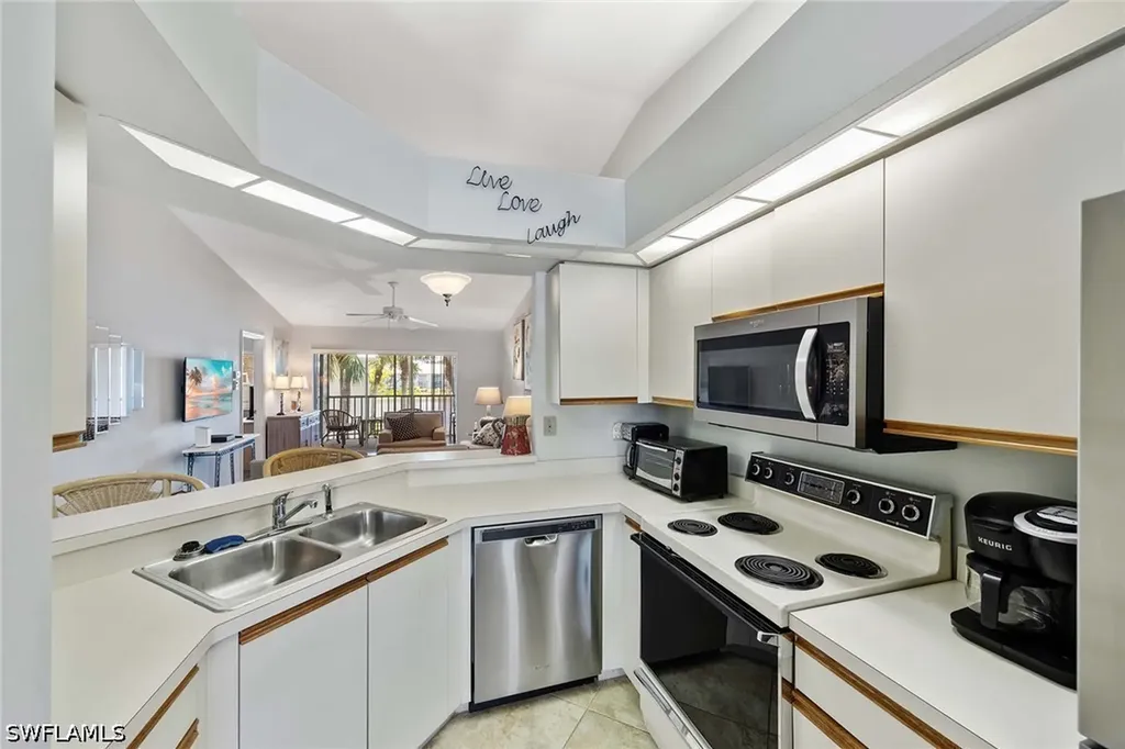 822 Gulf Pavillion Drive Naples FL 34108