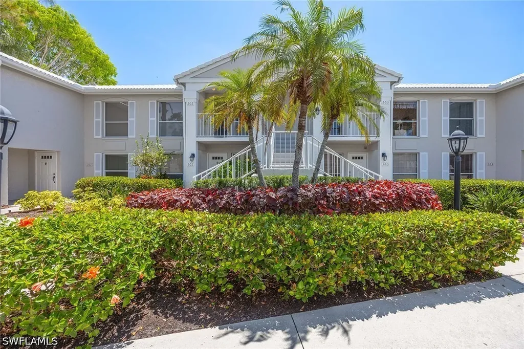 822 Gulf Pavillion Drive Naples FL 34108