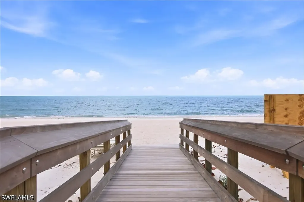 8171 Bay Colony Drive Naples FL 34108