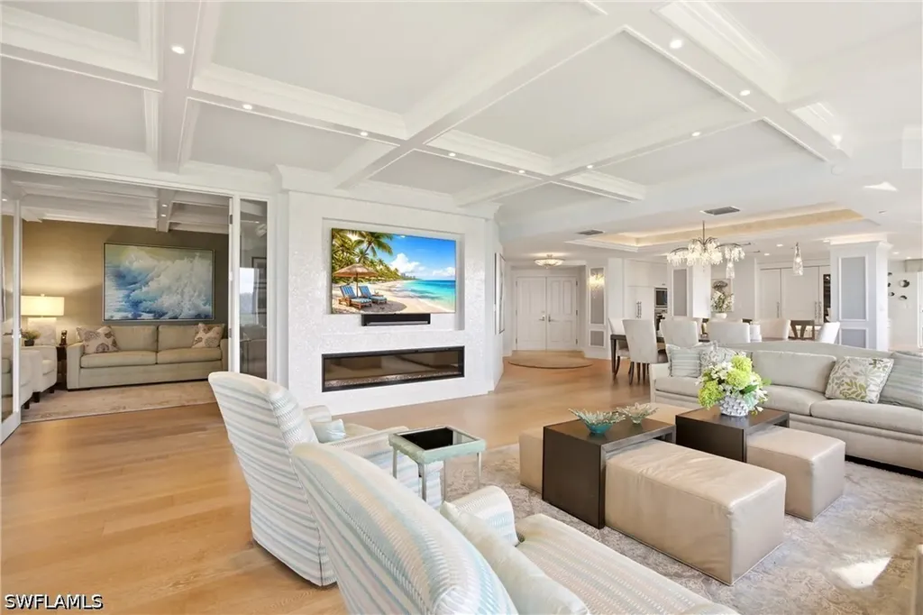 8171 Bay Colony Drive Naples FL 34108