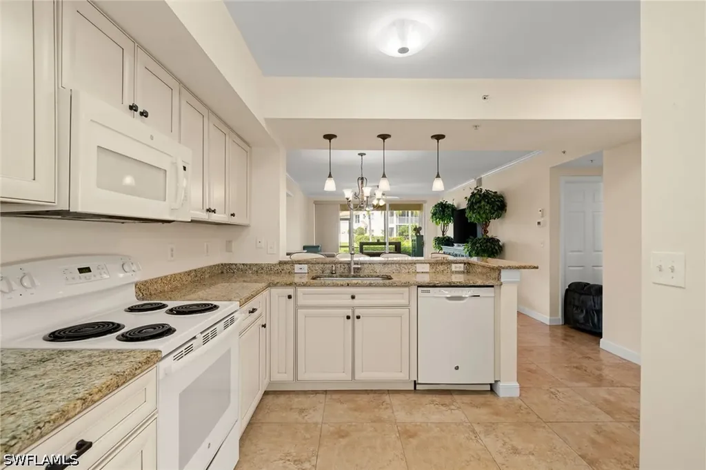 5045 Cedar Springs Drive Naples FL 34110