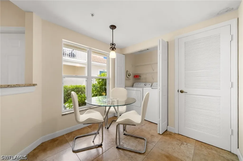 5045 Cedar Springs Drive Naples FL 34110
