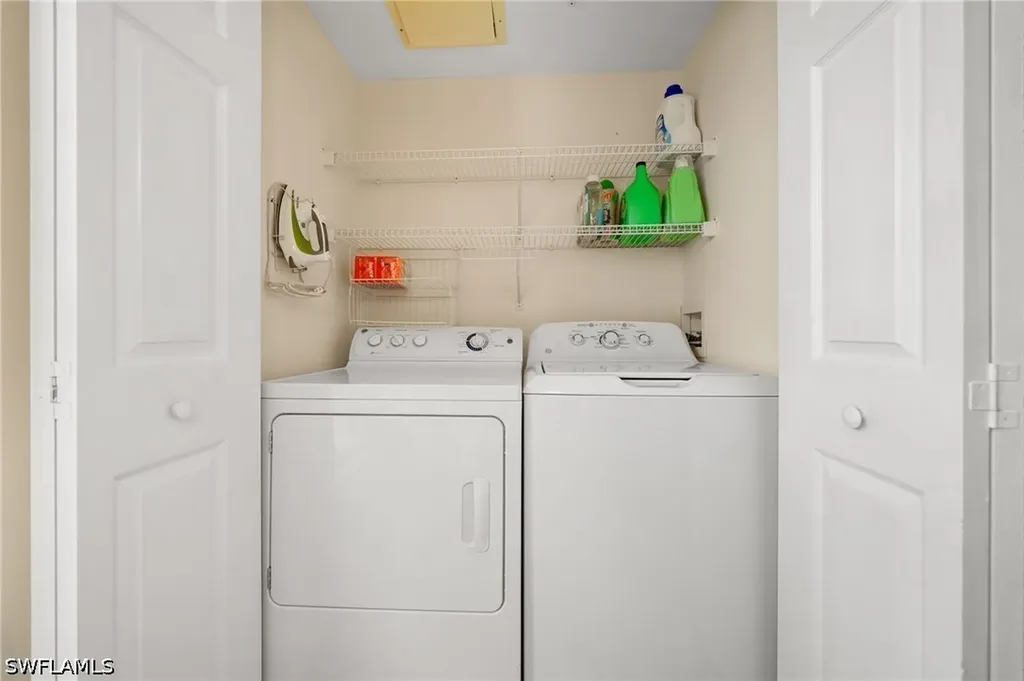 5045 Cedar Springs Drive Naples FL 34110