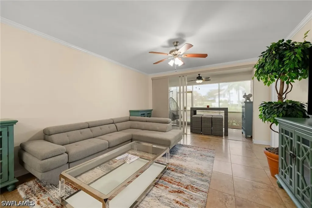 5045 Cedar Springs Drive Naples FL 34110