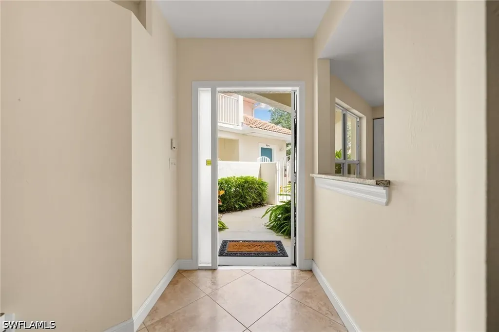 5045 Cedar Springs Drive Naples FL 34110