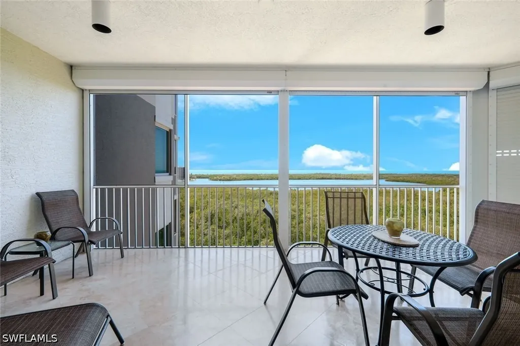 265 Indies Way Naples FL 34110