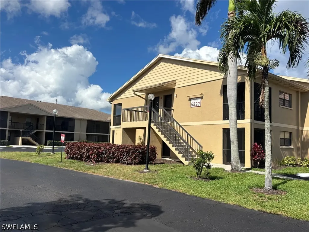 5327 Summerlin Road Fort Myers FL 33919