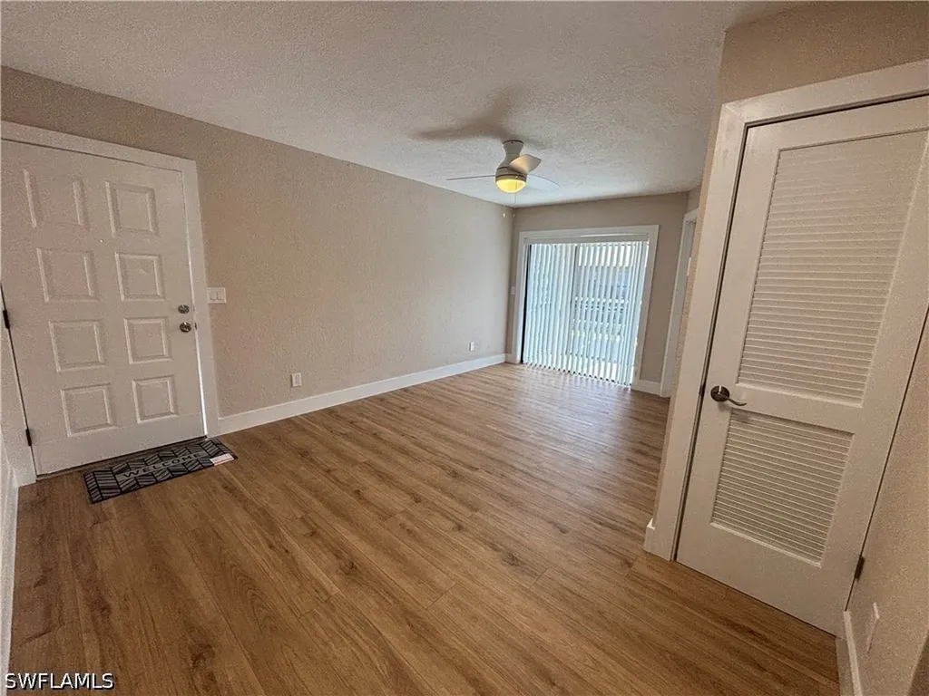 5327 Summerlin Road Fort Myers FL 33919