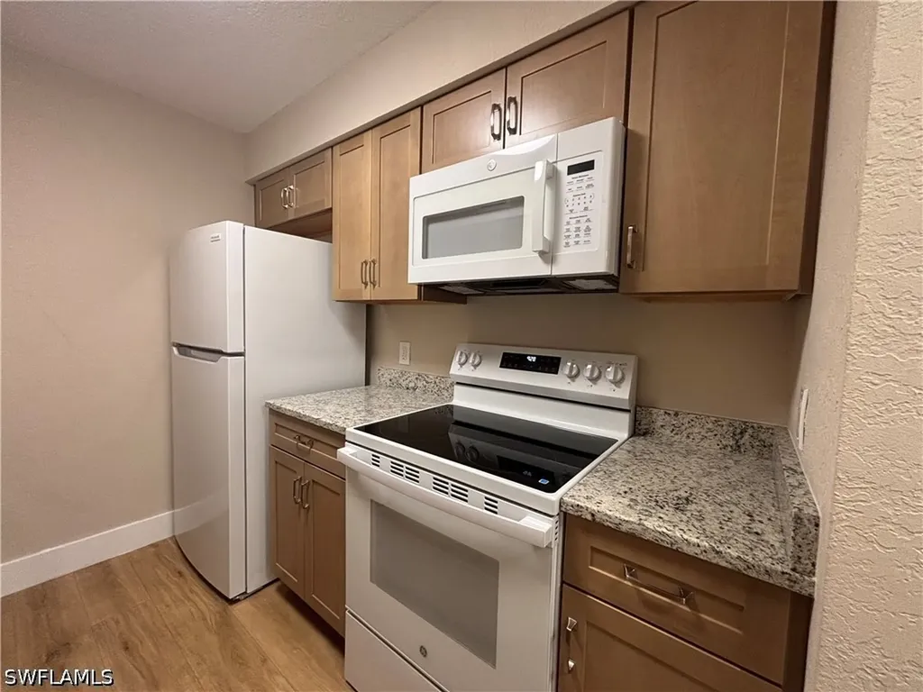 5327 Summerlin Road Fort Myers FL 33919