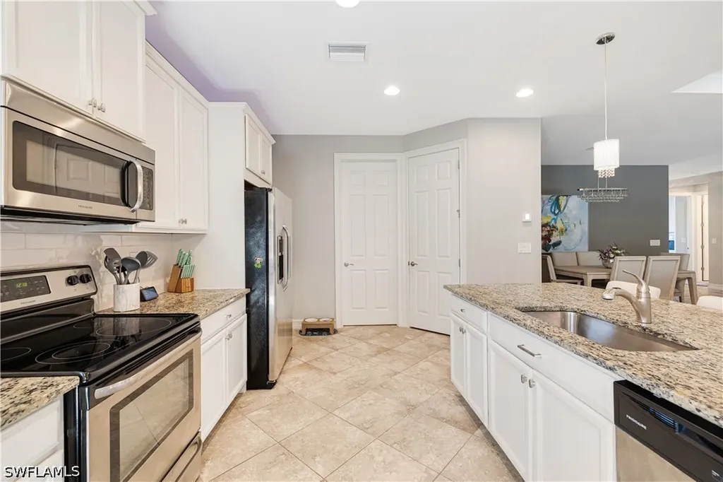 3161 Royal Gardens Avenue Fort Myers FL 33916
