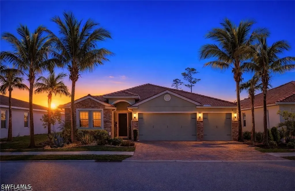 3161 Royal Gardens Avenue Fort Myers FL 33916