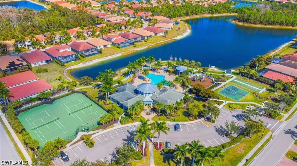 3161 Royal Gardens Avenue Fort Myers FL 33916