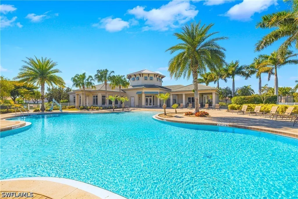 3161 Royal Gardens Avenue Fort Myers FL 33916