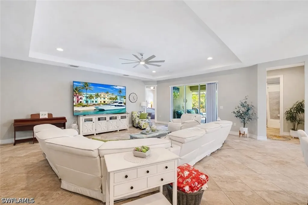 3161 Royal Gardens Avenue Fort Myers FL 33916