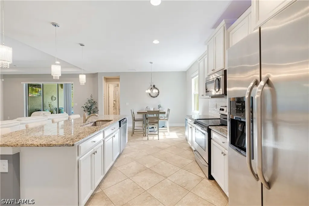3161 Royal Gardens Avenue Fort Myers FL 33916