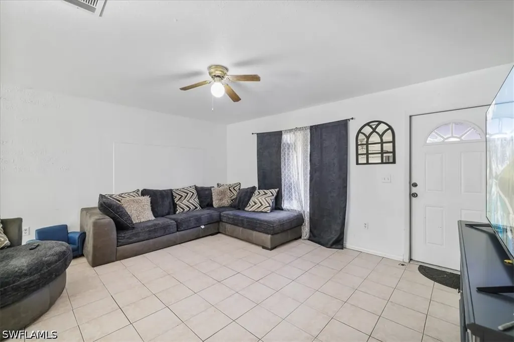4077 S Edgewater Circle Labelle FL 33935