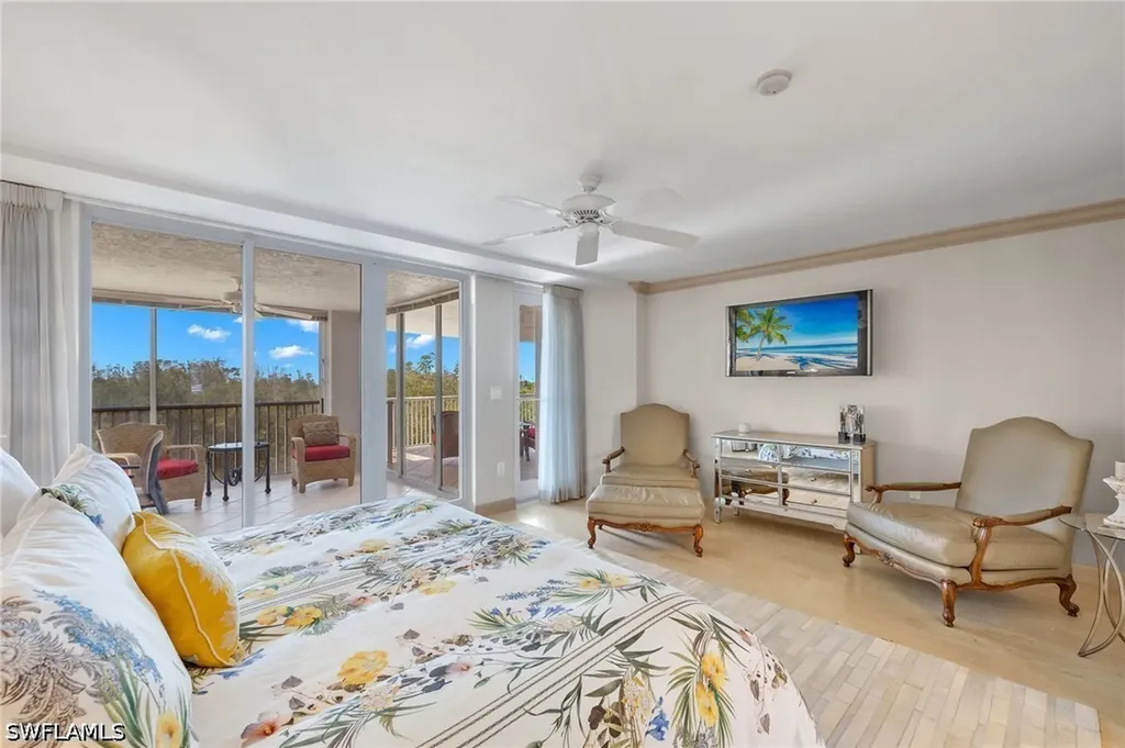 6849 Grenadier Boulevard Naples FL 34108