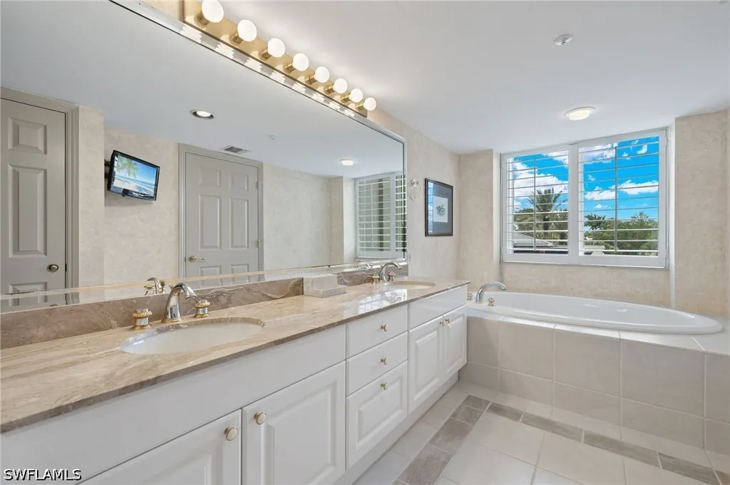 6849 Grenadier Boulevard Naples FL 34108