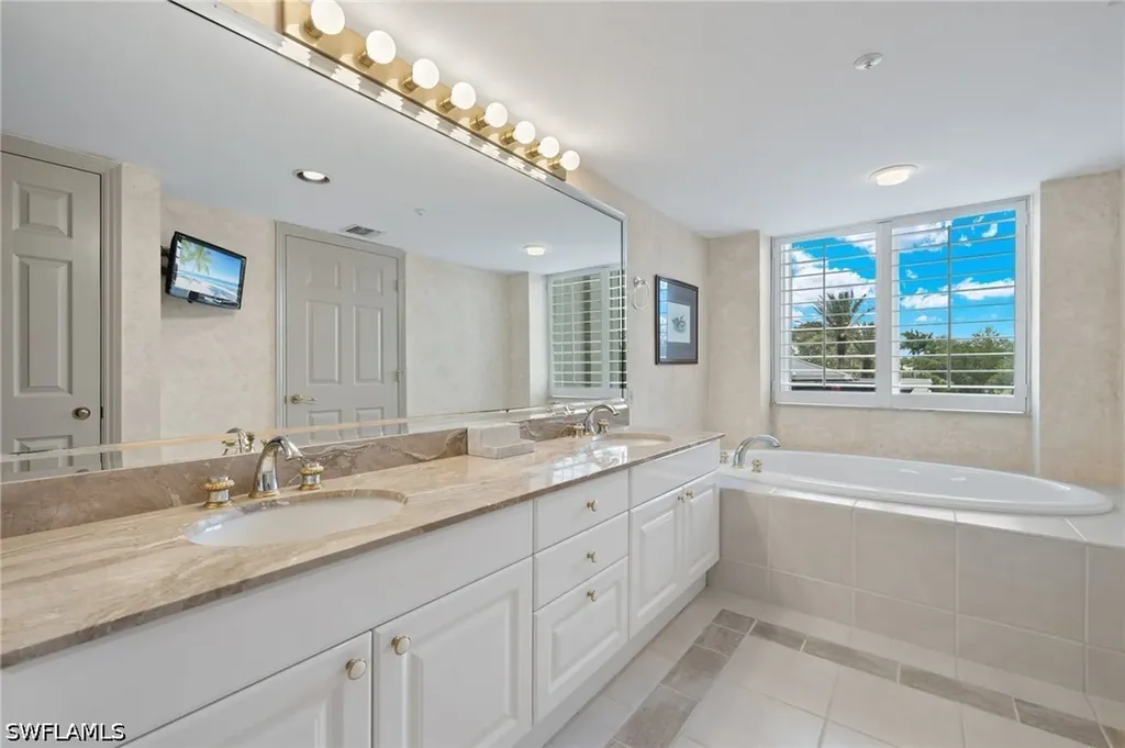 6849 Grenadier Boulevard Naples FL 34108