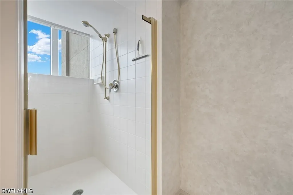 6849 Grenadier Boulevard Naples FL 34108