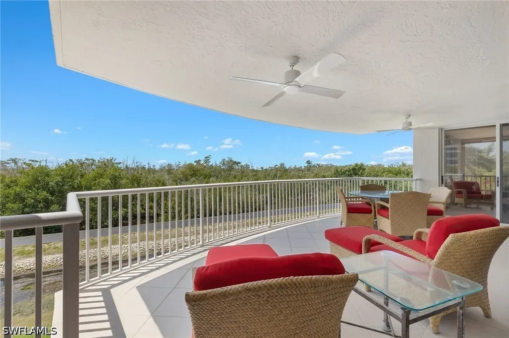 6849 Grenadier Boulevard Naples FL 34108