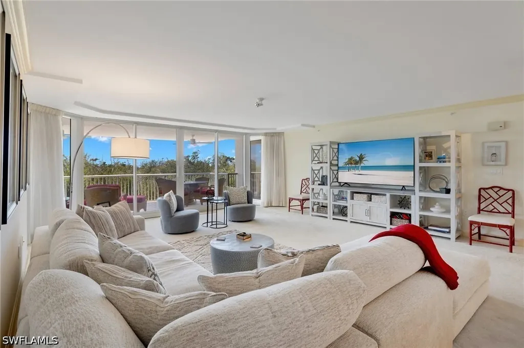 6849 Grenadier Boulevard Naples FL 34108