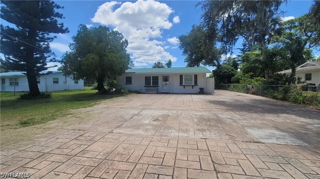 20710 Sandy Lane Estero FL 33928
