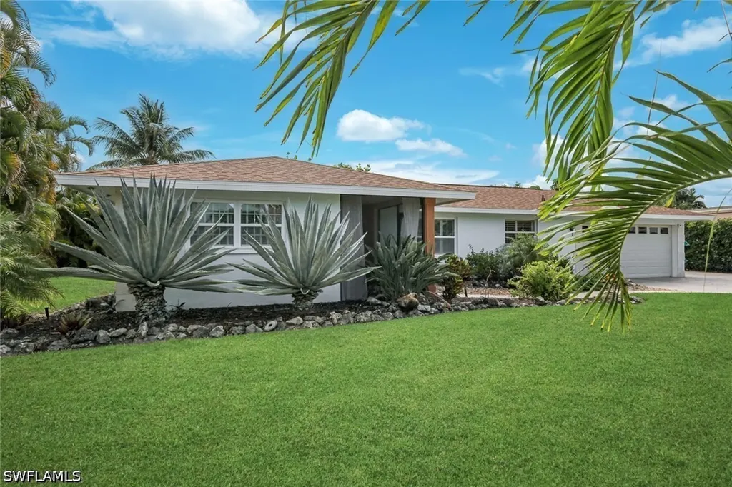 27061 Homewood Drive Bonita Springs FL 34135
