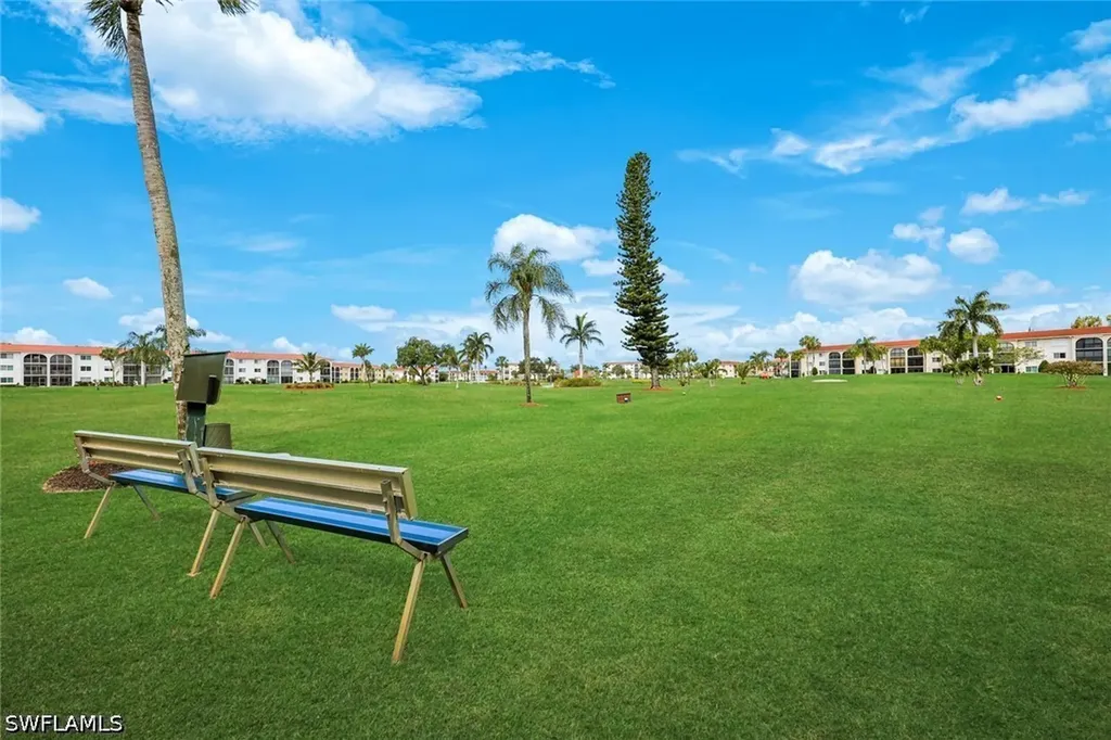 29 High Point Circle E Naples FL 34103