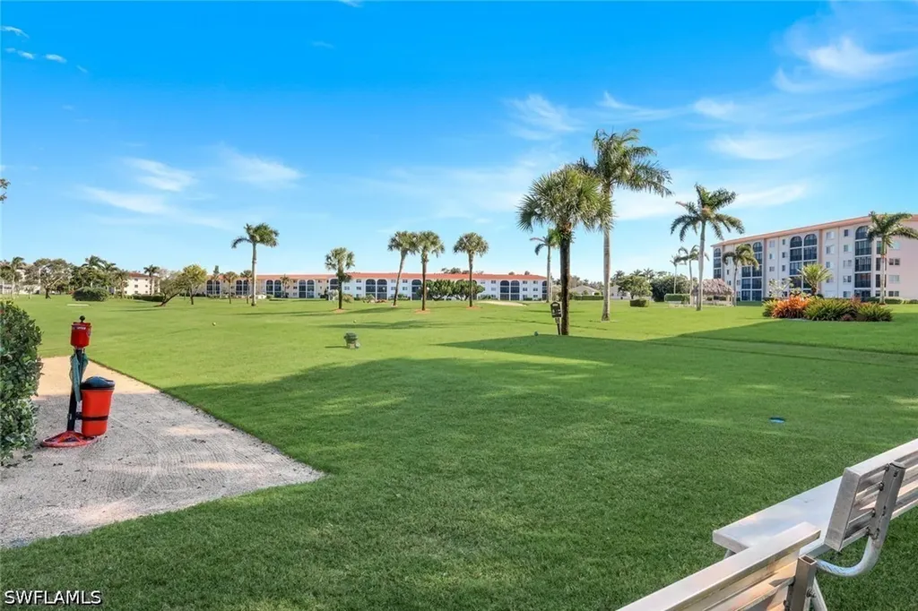 29 High Point Circle E Naples FL 34103