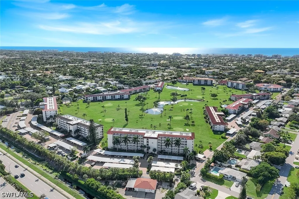 29 High Point Circle E Naples FL 34103