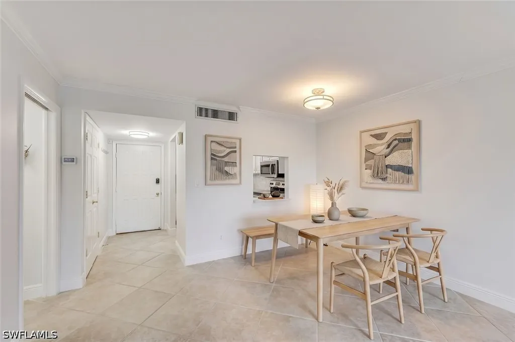 29 High Point Circle E Naples FL 34103