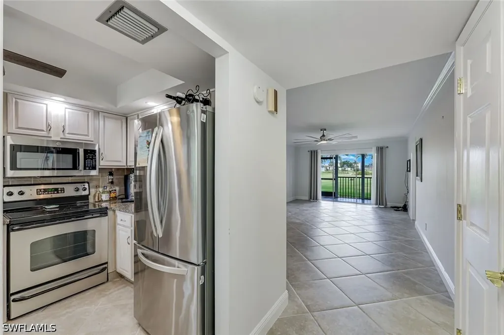 29 High Point Circle E Naples FL 34103