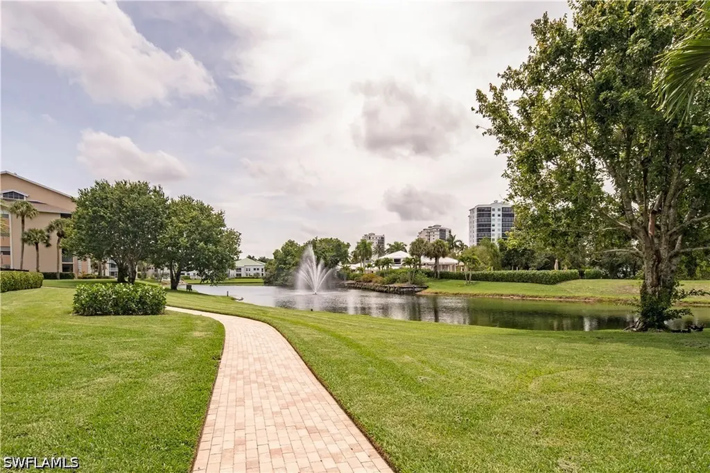 360 Horse Creek Drive Naples FL 34110